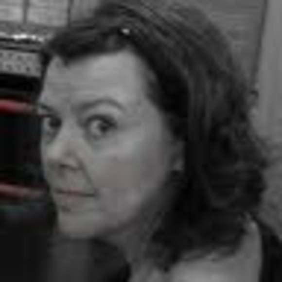 Meet your Posher, Julie - Picture 1 of 1